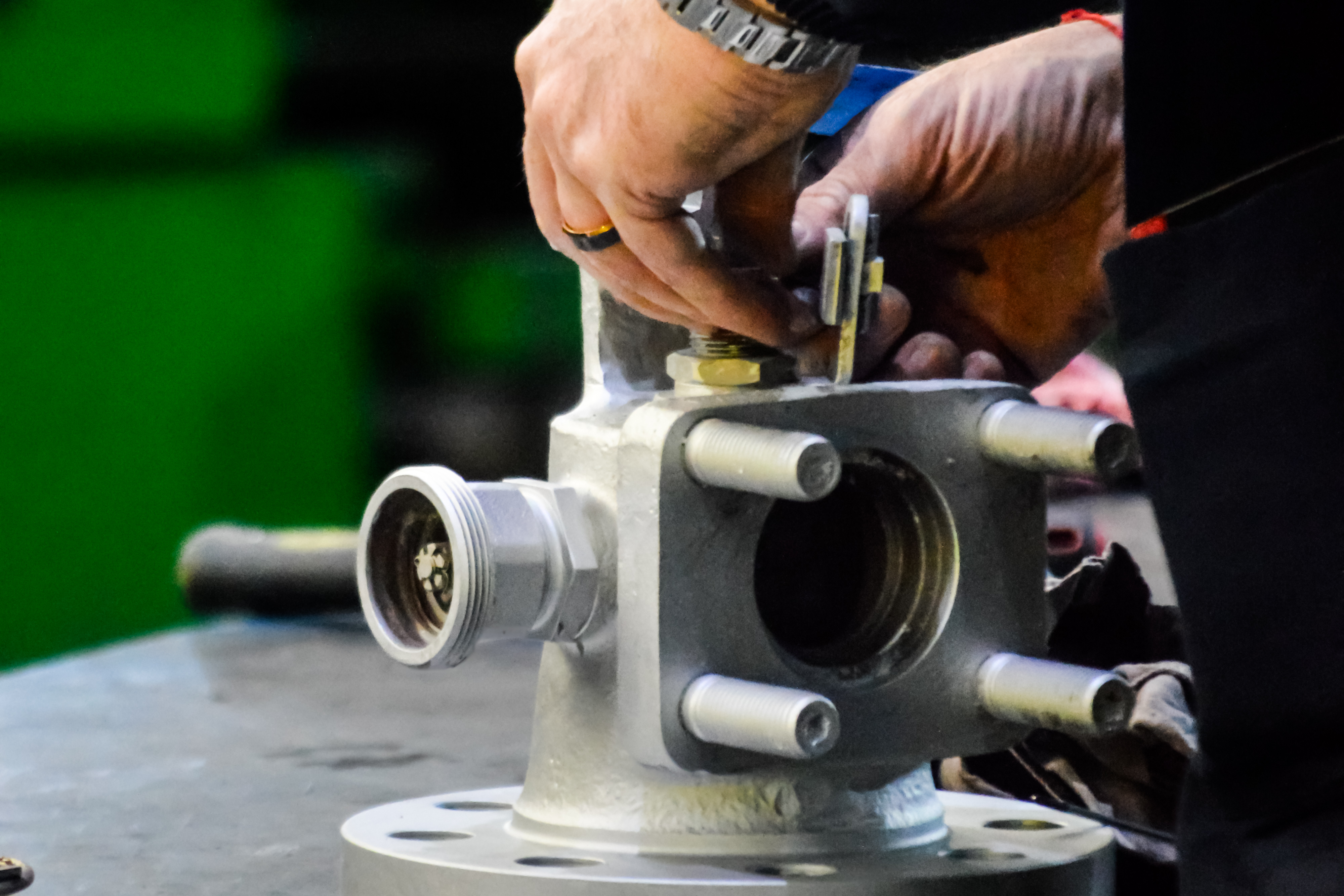 Valve maintenance service